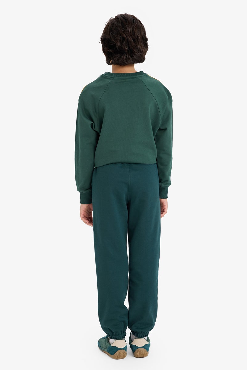 ديفاكتو بنطلون سويت بانتس اولادي بطبعة شعار قصة عادية - Image 5